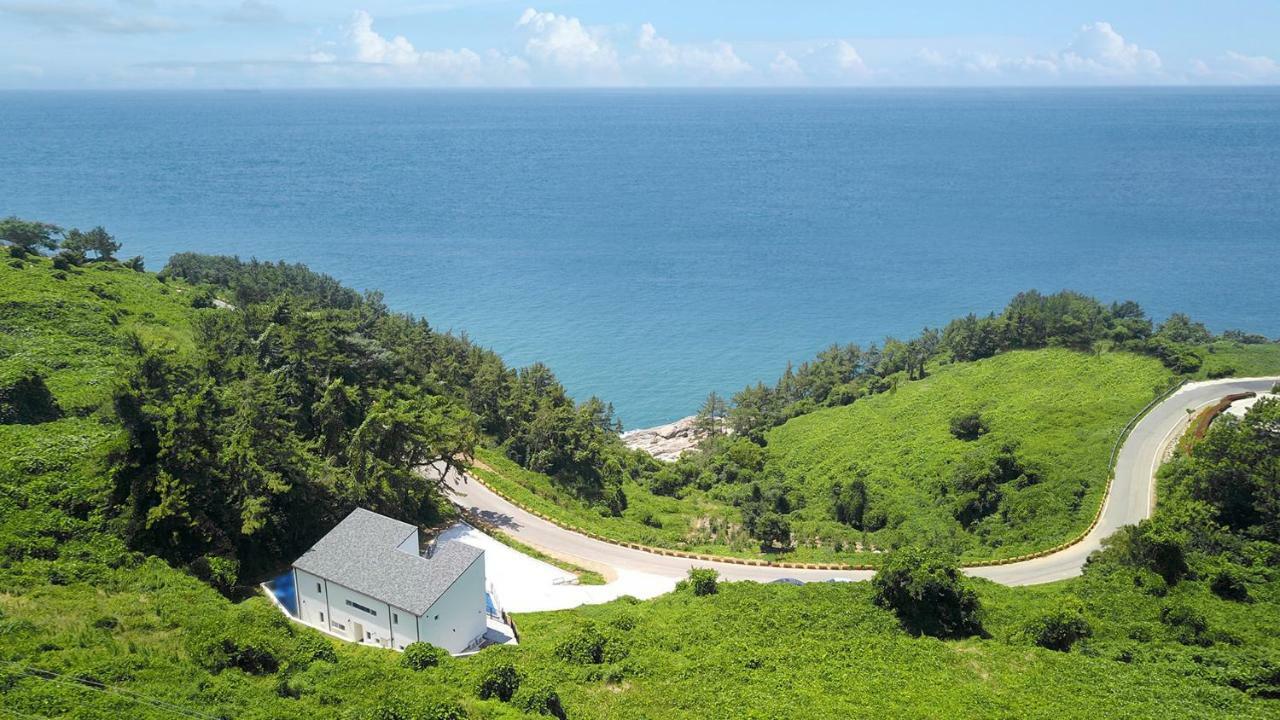 Oneday Namhae Villa Buitenkant foto