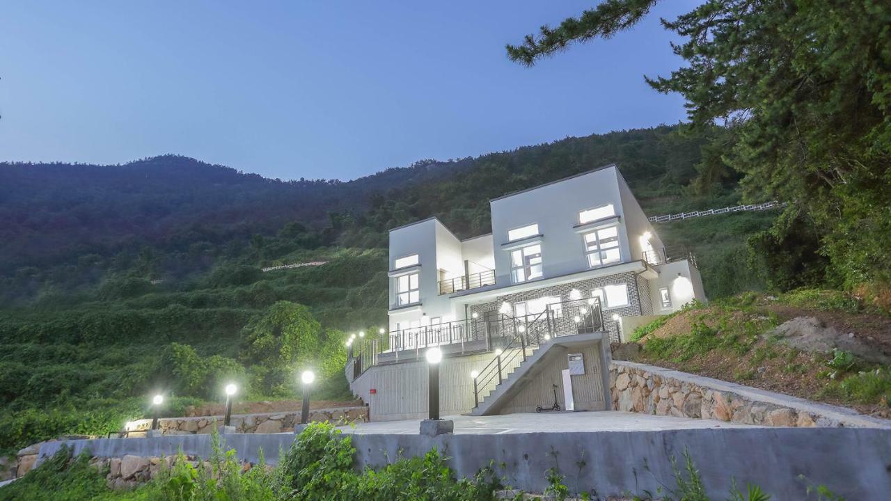Oneday Namhae Villa Buitenkant foto