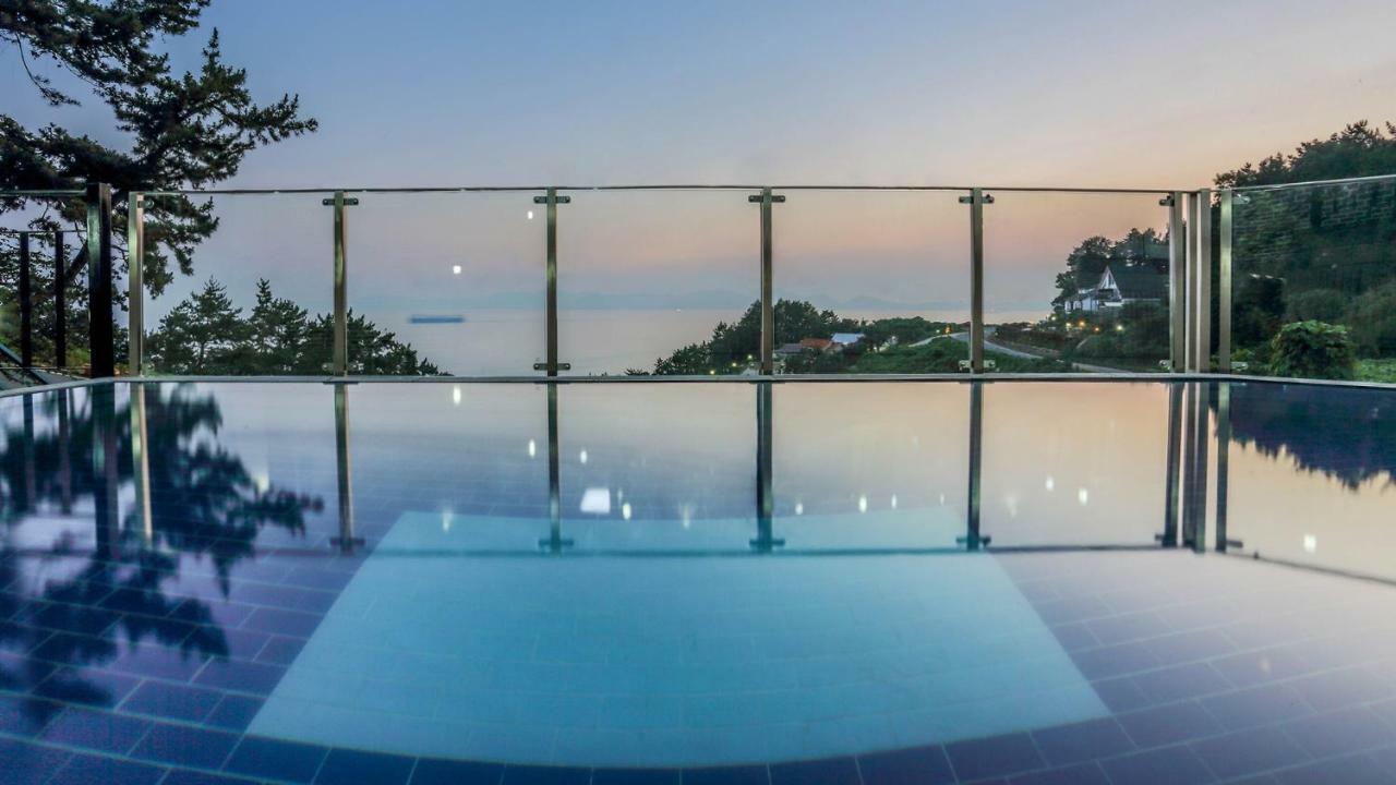 Oneday Namhae Villa Buitenkant foto