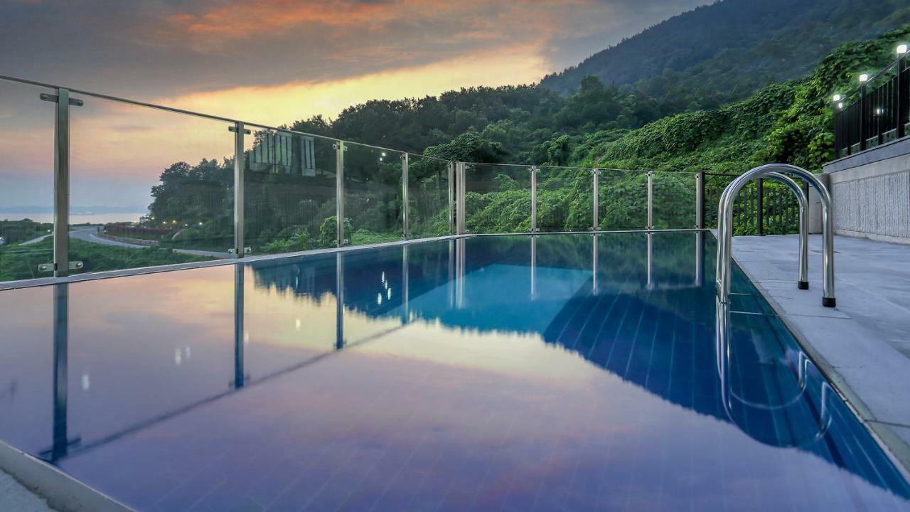 Oneday Namhae Villa Buitenkant foto
